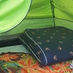 Bora Bora Shelter For Backpackers
